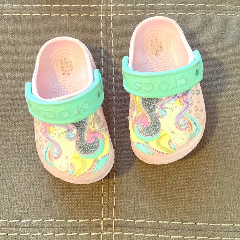 Crocs unicorn kids.